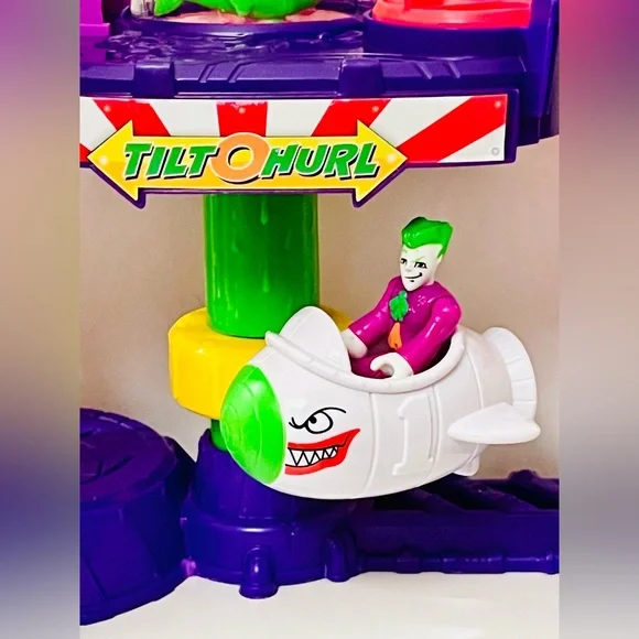The Joker Laff Factory Playset+29 Figures+3 Vehicles - Picture 4 of 12